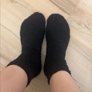 Plush Black Crew Socks for Everyday Comfort